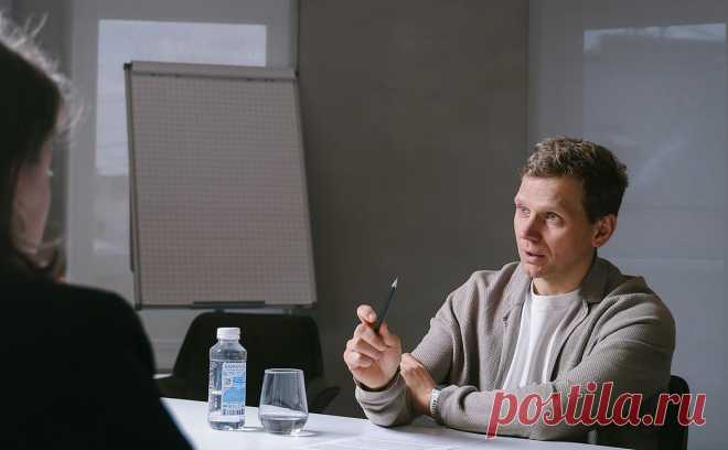 Глава «ФСК девелопмент» заявил о пройденном пике рассрочек на рынке жилья. Продажи жилья в рассрочку выросли в условиях, когда рыночной ипотеки почти нет и банки выдают кредит под 30% годовых. Для застройщиков это вынужденная мера, говорит глава «ФСК Девелопмент»: риски полностью лежат на них и банках