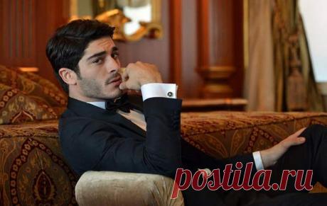 Бурак Дениз турецкий актер