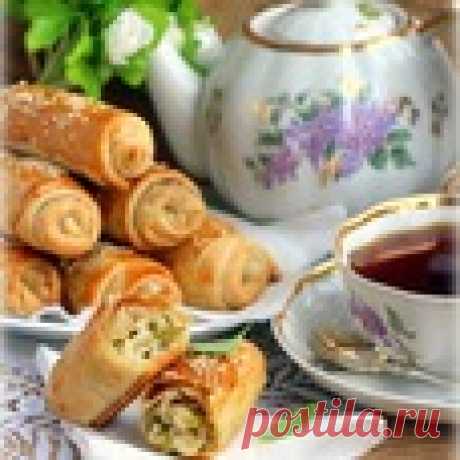 Пирожки "Вэрзэре" с солеными огурцами и рисом - кулинарный рецепт