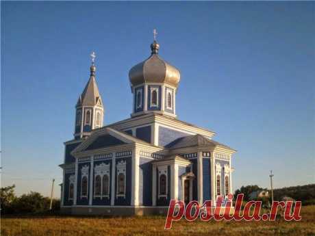 Деревянная церковь в с.Кумари﻿