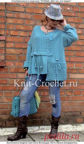 Туника «Джаз» спицами.
Вам потребуется: 600 г пряжи («Angora Special», 60% мохер, 40% акрил; 100 г/550 м); спицы №4,5; крючок №2; 2 пуговицы; круглые деревянные бусины – 3 крупные диаметром 1,5-2 см и 3 средние диаметром 1 см; 4 овальные пластиковые бусины. 

Резинка: 2 лицевые, 2 изнаночные.
Полый шнур: набрать 3 п. на 2 чулочные спицы, вынуть 1 спицу и на второй связать 3 лиц., *передвинуть вязание на другой  конец спицы и опять связать 3 лиц. Повторять от *.
Плотность в...