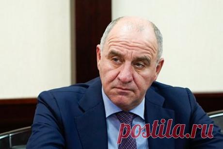 Избившего поджигателя Корана сына Кадырова решили наградить в еще одном регионе. В Карачаево-Черкесии решили наградить сына главы Чечни Рамзана Кадырова — 15-летнего Адама — орденом за заслуги перед республикой. Как сообщил глава региона Рашид Темрезов, награда присуждена за «личный вклад в развитие межнационального и межрегионального единства, укрепление традиционных исламских ценностей».