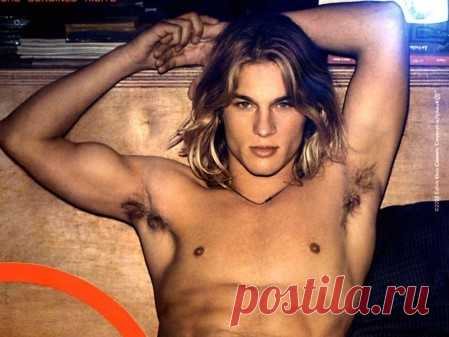 Travis Fimmel Young Wallpapers Hd