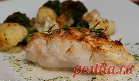 Фаршированные абрикосами куриные грудки