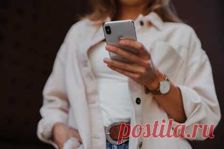 На смартфонах появится спутниковая связь. Apple и Huawei готовы запустить поддержку связи через спутники на своих смартфонах. Мин-Чи Ко заявил, что 6 сентября Huawei проведет презентацию модели Mate 50, которая также получит поддержку связи через спутники — с помощью MediaTek. Система будет работать в Китае через сервис BDS (BeiDou Navigation Satellite).