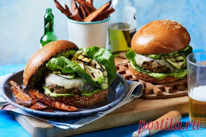 Со вкусом мёда, мексиканский, тайский: 5 рецептов домашнего гамбургера, которые не хуже покупного