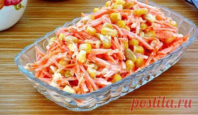 Салат из моркови с кукурузой и чесноком
