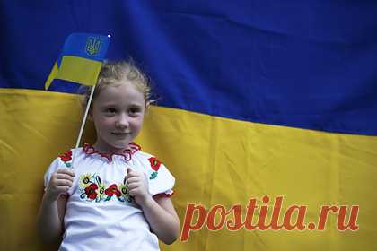 Украинскую школьную команду назвали в честь Гитлера. В украинском Новомиргороде в соревнованиях по уличному баскетболу в ходе празднования дня города участвовала детская команда под названием «Гитлеровцы». Об этом рассказал уроженец города, экс-замглавы Госсельхозинспекции Украины Игорь Немировский. Когда мужчина впервые услышал название команды, он решил, что ослышался.