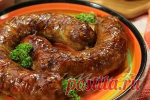 Домашняя колбаса из свинины в кишках