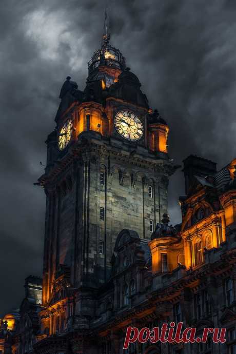 Clock tower - Edinburgh - Scotland