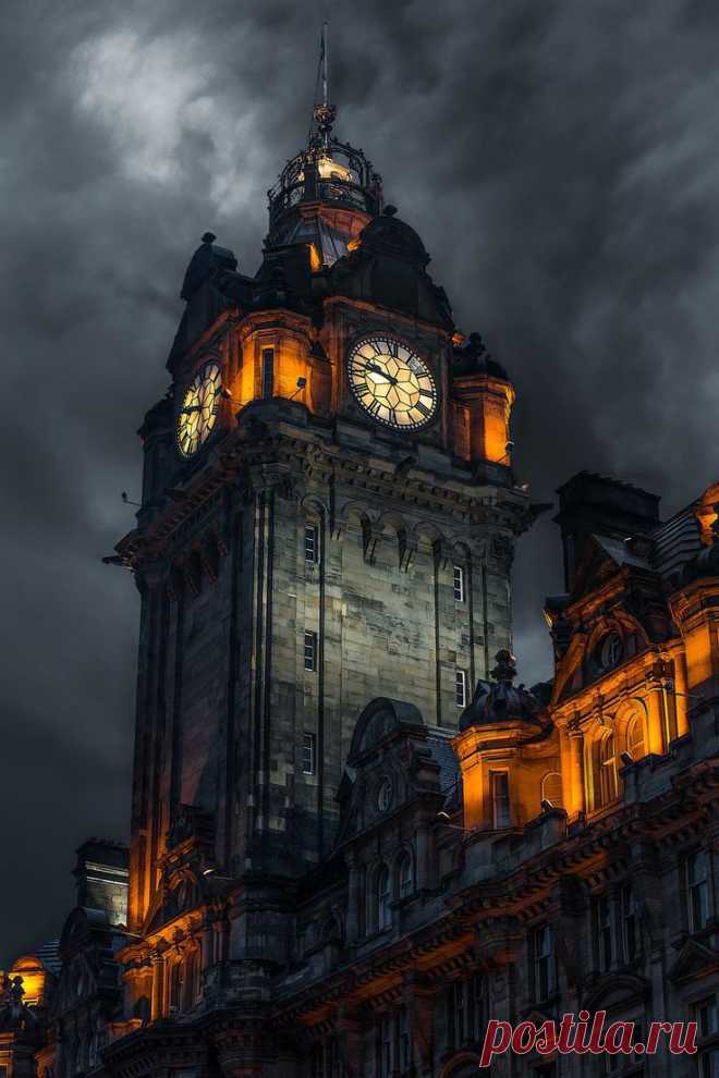 Clock tower - Edinburgh - Scotland