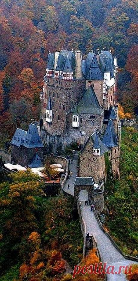 Burg Eltz Castle overlooking the Moselle River between Koblenz and Trier, Germany | Wonderful Places   |   Pinterest