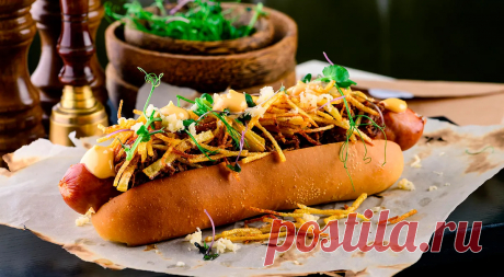 А что, так можно было? 8 рецептов хот-догов на ужин — читать на Gastronom.ru «Праздник непослушания» на ужин! 8 способов доказать, что хот-дог не просто фастфуд, а портал, который перенесет вас в Германию, в Италию или в Аризону. Плюс рецепт домашнего кетчупа и несколько интересных фактов, которыми можно блеснуть за столом. - статья на кулинарном сайте Gastronom.ru