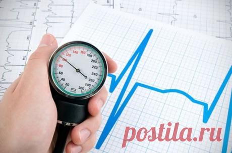 Гипотония менее опасна, чем ее противоположность гипертония, чреватая инсультами и инфарктами. Тем не менее низкое давление тоже не подарок. Хотя умереть от гипотонии нельзя, но и нормально жить с нею крайне сложно.