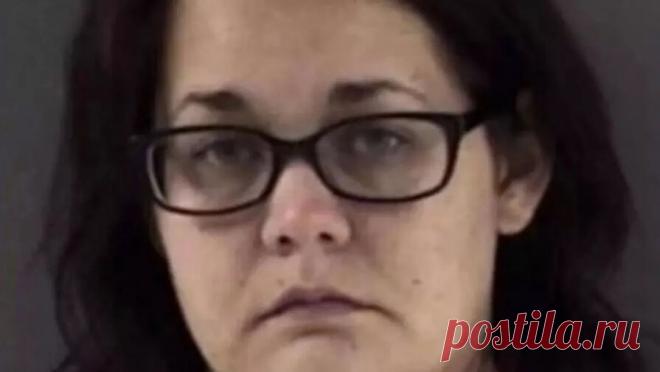 Мать морила сына голодом и заставляла его пить по семь литров воды в день. В США мать заставляла истощенного сына выпивать семь литров воды в день. Об этом пишет газета Mirror. Супружескую пару из Вайоминга - 36-летнюю Стефани Линке и 35-летнего Майкла Грухача - обвинили в двух случаях жестокого обращения с ...