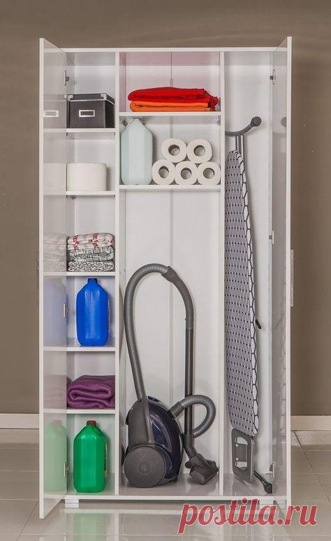 Порядок в доме. Интересные идеи хранения инвентаря для уборки Порядок в доме гораздо сложнее наводить, если искать нужную бытовую химию, щетки и швабры по всей квартире. Разместить все необходимое можно в одном небольшом чулане или шкафчике. Чтобы инвентарь всег…