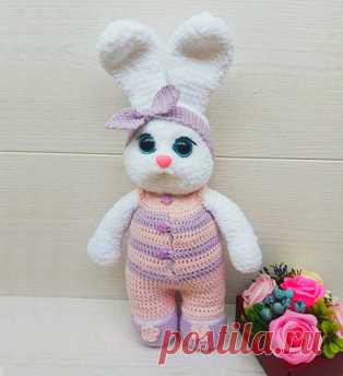 Зайка Ребекка амигуруми. Схемы и описания для вязания игрушек крючком! Бесплатный мастер-класс от Светланы Райской по вязанию плюшевой зайки по имени Ребекка. Высота вязаной крючком игрушки примерно 30 см без учета ушек…