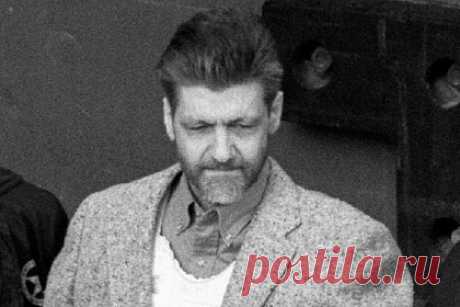 Умер террорист Унабомбер. В тюрьме скончался Теодор Качинский, известный как Унабомбер. Об этом сообщает ABC News. Представитель Федерального бюро тюрем отметил, что он был найден мертвым в своей тюремной камере утром 10 июня. С 1978-го по 1995 год математик Теодор Качинский отправил по почте 16 бомб.
