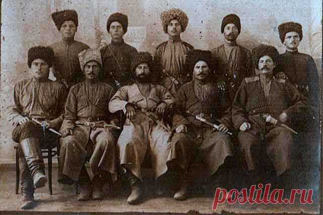 Воины ночи. Пластуны — казачий спецназ Их боялись черкесы, татары и турки, они наводили страх на европейские армии, а военачальники восхищались их изобретательностью и отвагой.