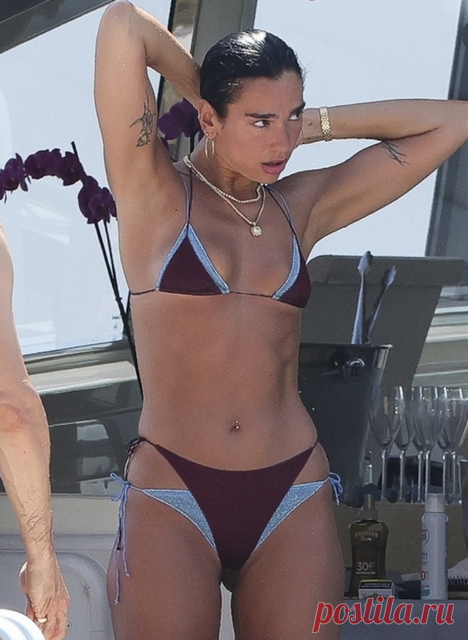 Горячие штучки в бикини: 10 знаменитостей, от которых умирает интернет (и мы немного тоже)... | Fashion Club | Дзен