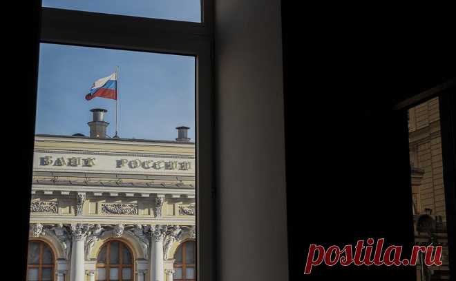 ЦБ раскрыл масштаб докапитализации банков из-за кризиса. В 2022 году докапитализацию получили 29 банков, сообщил ЦБ. Сумма вливаний составила порядка 180 млрд руб.