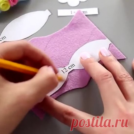 ПУЛОВЕР С БАБОЧКОЙ          ©