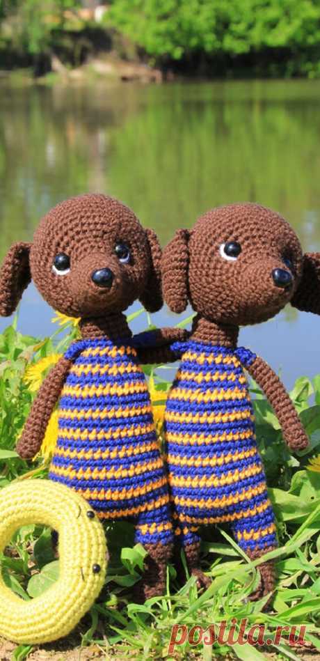 PDF Такса Риччи крючком. FREE crochet pattern; Аmigurumi animal patterns. Амигуруми схемы и описания на русском. Вязаные игрушки и поделки своими руками #amimore - такса, собака, пёс, собачка, щенок, пёсик.
