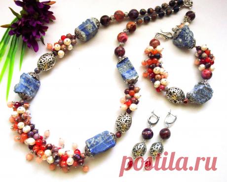 Комплект &quot;Ситцевое настроение&quot;. Природные куски лазурита, агат, варисцит, жемчуг.