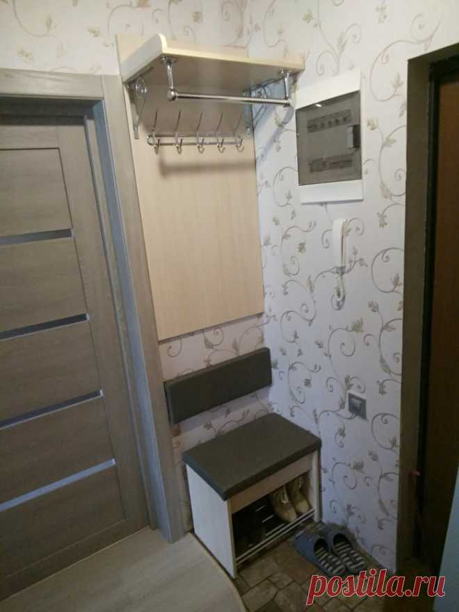 Уголок в прихожую из подручных средств своими руками