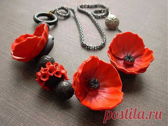 колье "Маки"