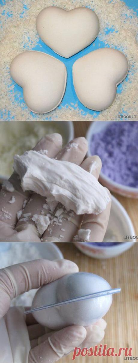 Как сделать гейзеры для ванны с кукурузным крахмалом. Бомбочки (гейзеры) для ванной готовятся легко и быстро из недорогих и легкодоступных компонентов. Ароматные бурлящие шарики в ванной наверняка понравятся всем – и детям и их родителям.