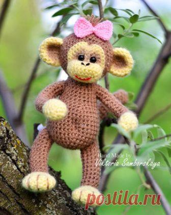 Маленькая обезьянка амигуруми. Схемы и описания для вязания игрушек крючком! Бесплатный мастер-класс от Виктории Самборской по вязанию маленькой обезьянки крючком. Высота вязаной мартышки примерно 16 см. При изготовлении игрушк…