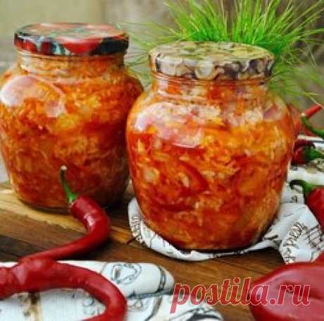 Простой салат с рисом и овощами на зиму ДомашняяПростой. 336000Автор: Юлия Опошнян03 июня 2020, 08:42. Как приготовить. Видео. Похожие рецепты. Ингредиенты. ингредиенты на 4.5 л. салата : морковь 1 кг. помидоры 1 кг. перец болгарский 1 кг. лук 1 кг. перец горький 2 шт. масло растительное 0.5 л. рис 400 гр. соль 70 гр. Пошаговый рецепт приготовления. 1. Отварить рис до полуготовности. 2. Перекрутить на мясорубке помидоры и горький перец. 3. Натереть морковь на тёрке для кор...