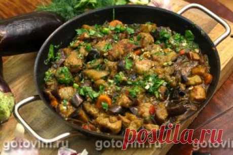 Мясо с баклажанами по-грузински. 
Мясо с баклажанами по-грузински несложно готовить, и ингредиенты в рецепте используются самые простые.
Мясо и овощи предварительно обжаривают, приправляют паприкой, хмели-сунели и чесноком и доводят …