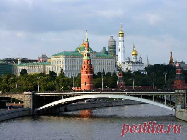 Экскурсии по Москве и Подмосковью.