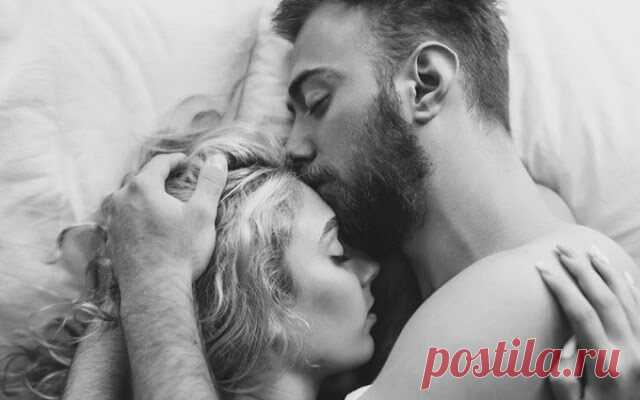 ЧТО ДЕЛАЮТ МУЖЧИНЫ, КОГДА ВСТРЕЧАЮТ СВОЮ НАСТОЯЩУЮ ЛЮБОВЬ
Мужчины и женщины по-разному выражают свою любовь и привязанность. У мужчин это больше отражается в их поведении. И вот как они ведут себя с теми, кого по-настоящему любят: 1. Он внимательно слушает тебя. Обычно женщины — лучшие слушатели, чем мужчины. Но правда в том, что мужчины всегда сосредотачиваются на том, что им интересно в данный […]
Читай пост далее на сайте. Жми ⏫ссылку выше