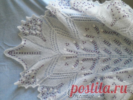 Шаль с бусинами