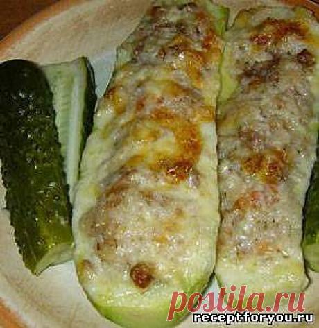 Кабачки, фаршированные сардинами.