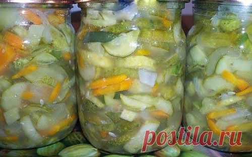 Салат с маринованными огурчиками и овощами на зиму / Простые рецепты
