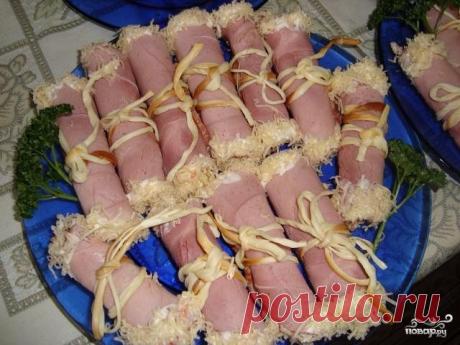 Рулетики с сыром и чесноком - кулинарный рецепт на Повар.ру