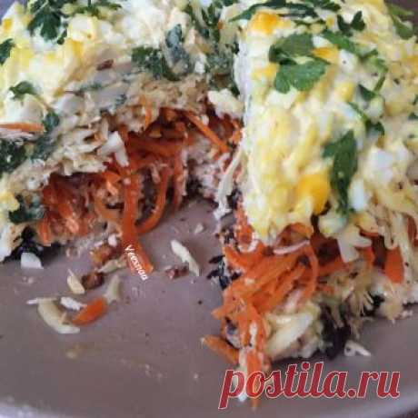 Салат Марсель с черносливом и корейской морковкой Вначале я влюбилась в фотку этого салата, потом прочитала описание, в котором говорилось, что он такой невероятно вкусный и нежный, что у вас все гости буду просить его рецепт и, конечно же, я не у…