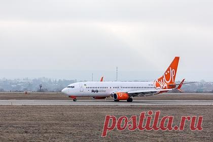 В МИД Украины прокомментировали посадку SkyUp в Кишиневе. Спикер Министерства иностранных дел Украины Олег Николенко прокомментировал экстренную посадку рейса украинской авиакомпании SkyUp Airlines в Кишиневе. Он сообщил, что украинское посольство в Молдавии оказывает консульскую помощь всем пассажирам, летевшим по маршруту Мадейра — Киев.