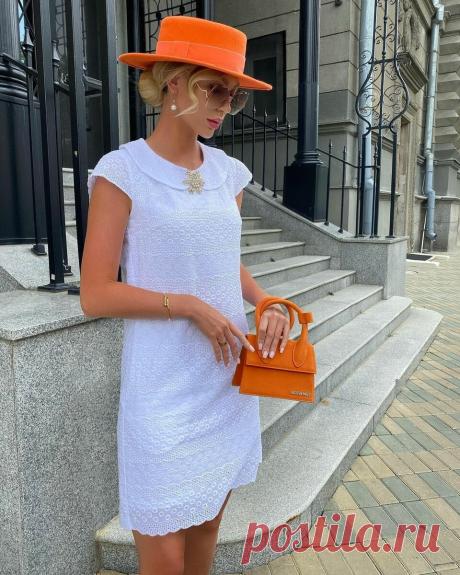 Как стильно носить платье с воротником