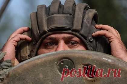 Швеция направила Украине танки. Швеция направила Киеву танки Strv122 с обученными украинскими экипажами. Об этом сообщается в заявлении ВС королевства. Эти танки должны быть восполнены как можно скорее, также необходимо приобрести их в большем количестве, сказал командующий шведской армией Йонни Линдфорс.