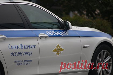 Рецидивист зарезал молодую учительницу российской школы-интерната в автомобиле. В Бокситогорском районе правоохранители задержали 50-летнего рецидивиста за убийство 24-летней учительницы коррекционной школы-интерната. В ночь на 8 октября 53-летняя женщина обратилась в полицию и написала заявление о пропаже дочери. На следующий день правоохранители нашли фигуранта.