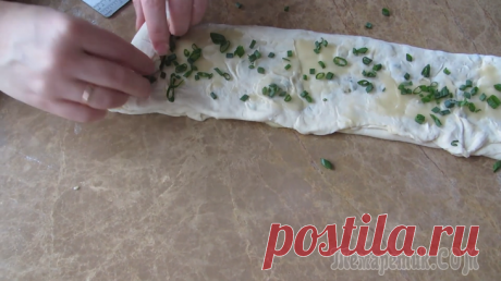 Хорошенько заварите муку маслом и получите мега слоеный хлеб!