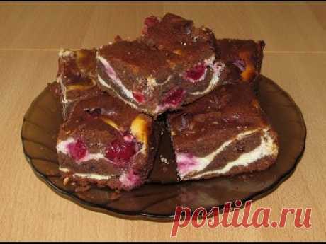 Пирог &quot;Брауни&quot; с творогом и вишней. (Brownie)