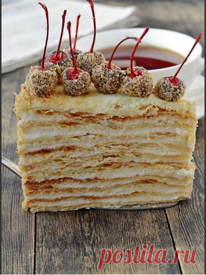 крем Заварной желатином.  ﻿Желатин в креме, - интересное решение,пропитаться успеет и слои крема хорошо держатся. желатин здесь не желирует в желе массу, но и крем держит в "форме".