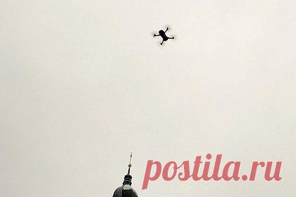 Российский отряд БОБР отчитался об успехах в зоне СВО. Беспилотный отряд быстрого реагирования за 10 месяцев в зоне специальной военной операции уничтожил 50 единиц техники, в том числе немецкие танки Leopard и американские бронемашины пехоты Bradley. По словам командира, тогда мало кто верил, что «игрушки» могут наносить урон противнику.