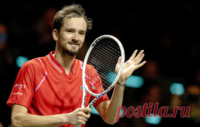 Теннисист Медведев завоевал первый трофей в 2023 году. В финале турнира ATP в Роттердаме россиянин победил итальянца Янника Синнера